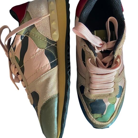 Valentino Garavani Rockrunner Sneakers – Multicolor Camo, Size 7 - Picture 4 of 11